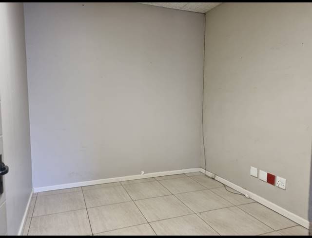 92M² OFFICE TO LET IN SONHEUWEL